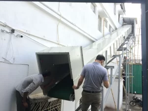 Box conveyor outdoor