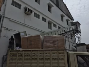 box conveyor in outdoor section