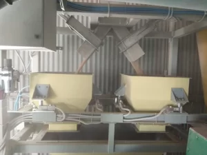 Flow scale weigher