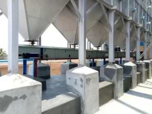 Trough belt conveyor