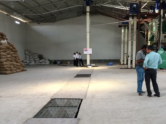 drag chain conveyor under the ground level