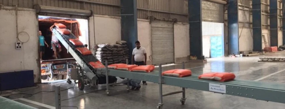 truck loading conveyor